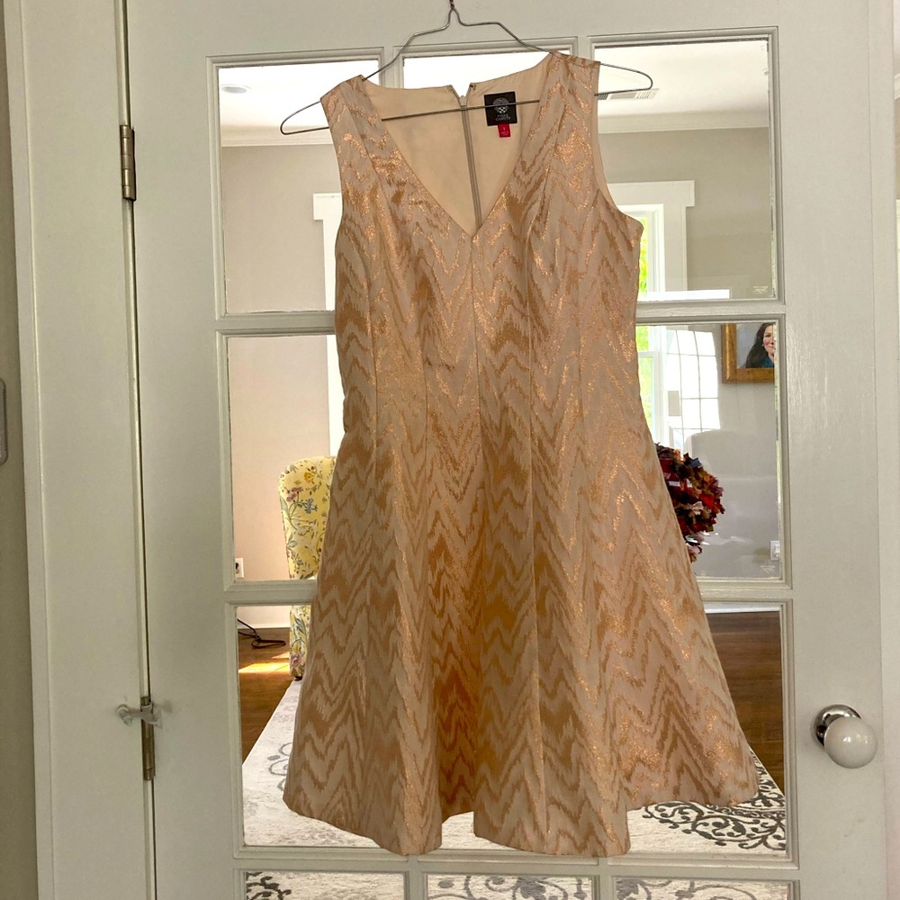 Sz 4 Cream & Gold Vince Camuto Cocktail Dress